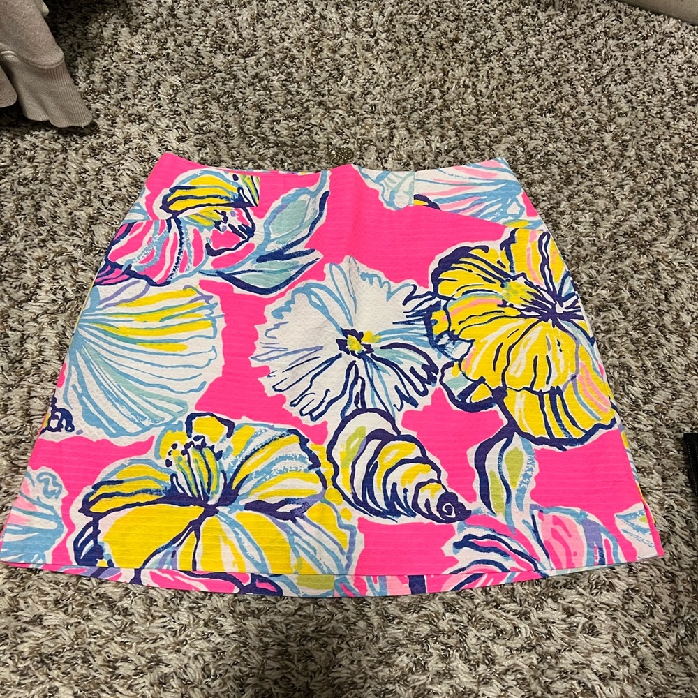 Lilly Pulitzer skort - Picture 2 of 5